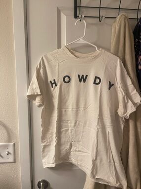 Howdy Graphic Tee in Cream with Black Letters